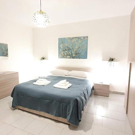 Twin Room Apulia Apartment - Bari Centro Εξωτερικό φωτογραφία
