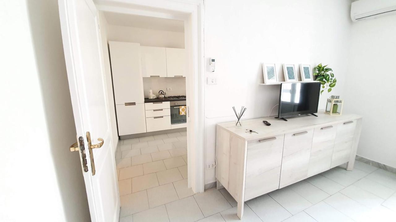 Twin Room Apulia Apartment - Bari Centro Εξωτερικό φωτογραφία