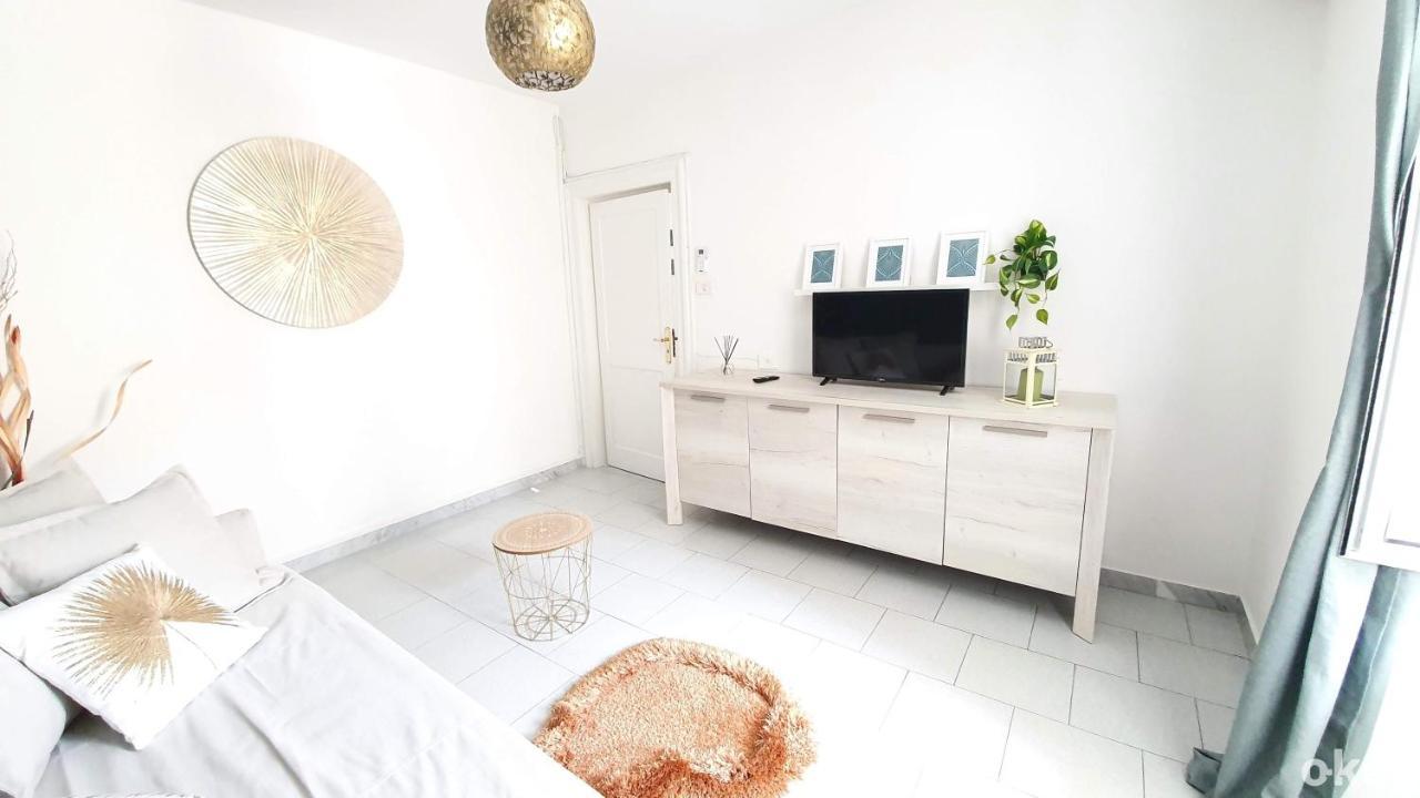 Twin Room Apulia Apartment - Bari Centro Εξωτερικό φωτογραφία